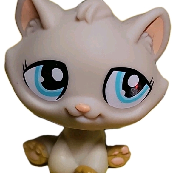 Littlest Pet Shop Cream and Blue Cat Figure - Picture 1 of 1